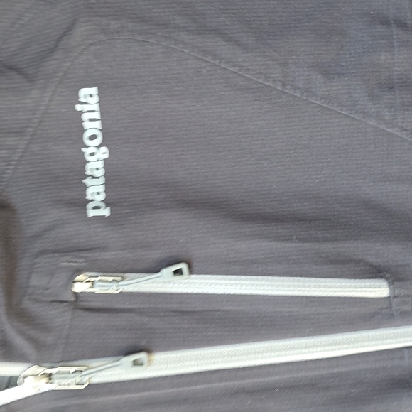 Patagonia black hooded windbreaker XS - Picture 4 of 13